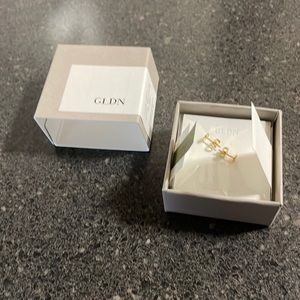 GLDN: Brigitta Studs